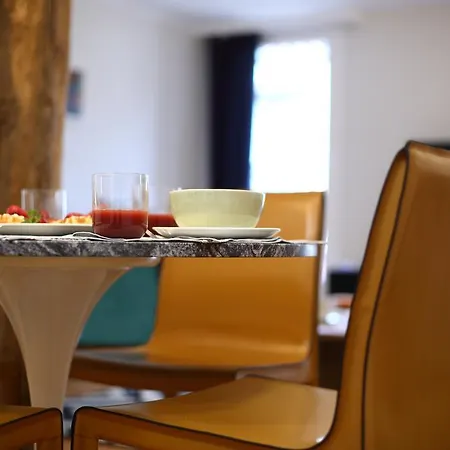 Soho Old Town Apartment